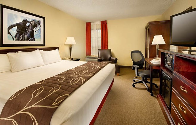 Drury Inn & Suites St. Joseph - Drury Hotels