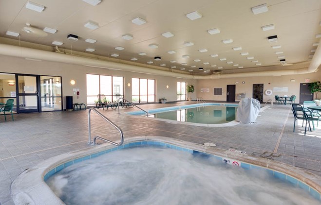 Drury Inn & Suites St. Joseph - Drury Hotels