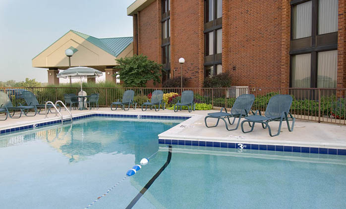 Pear Tree Inn Arnold - Outdoor Pool
