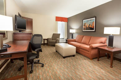 Drury Inn Suites St Louis Airport Drury Hotels   0075 Nks Nqqs 