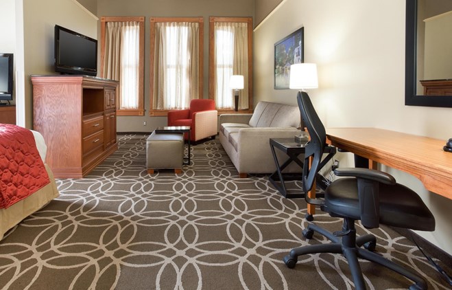 Drury Inn & Suites San Antonio Riverwalk - Deluxe Queen Guestroom