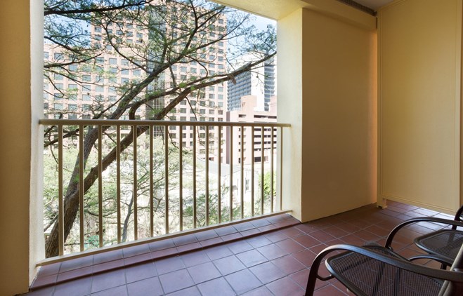 Drury Inn & Suites San Antonio Riverwalk - Two-room Suite Guestroom