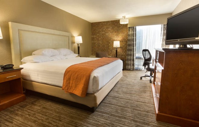 Drury Inn & Suites