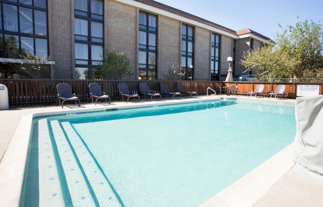 Drury Inn & Suites