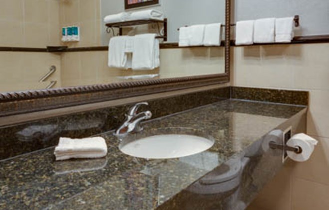Drury Inn & Suites - Las Cruces - Bathroom