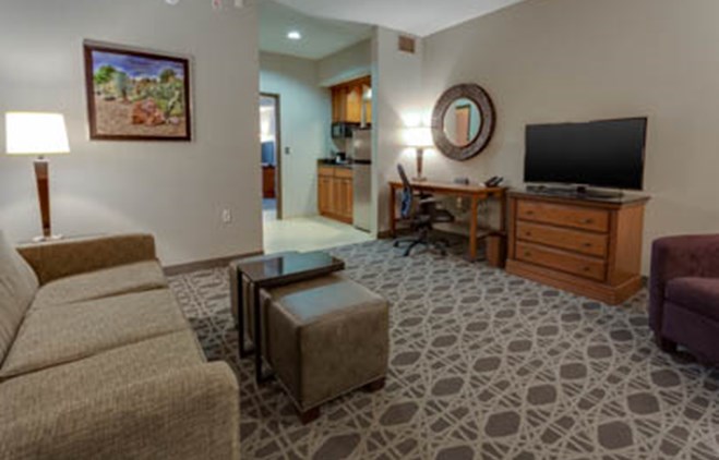 Drury Inn & Suites - Las Cruces - Two-room Suite Guestroom