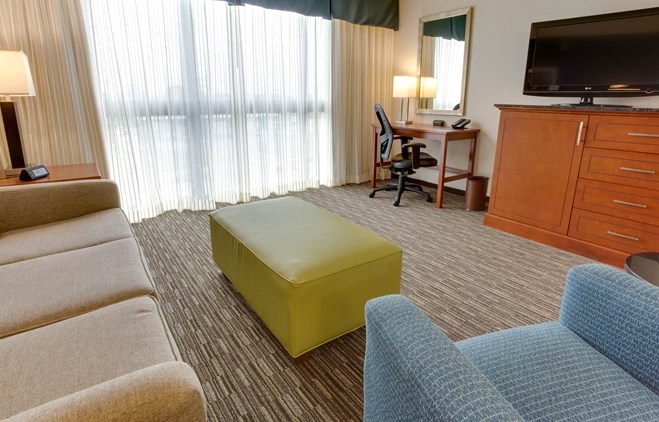 Drury Inn & Suites Nashville Airport - Two-room Suite Guestroom