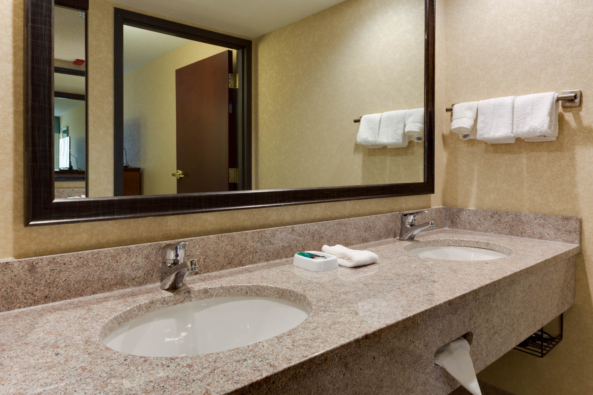 Drury Inn & Suites Birmingham Grandview - Bathroom