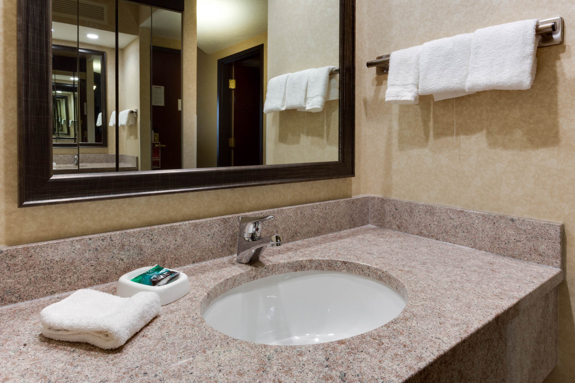 Drury Inn & Suites Birmingham Grandview - Bathroom