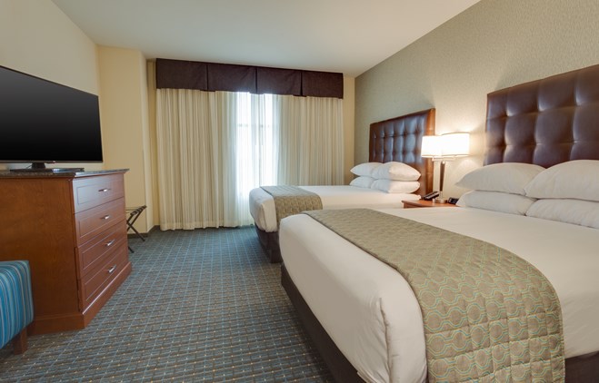 Drury Plaza Hotel St. Louis St. Charles - Two-room Suite Guestroom