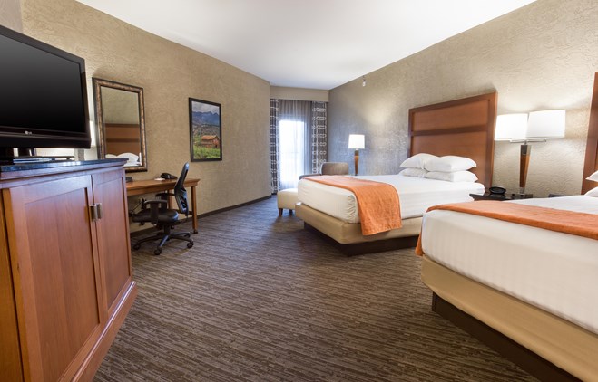 Drury Inn & Suites Flagstaff - Deluxe Queen Guestroom