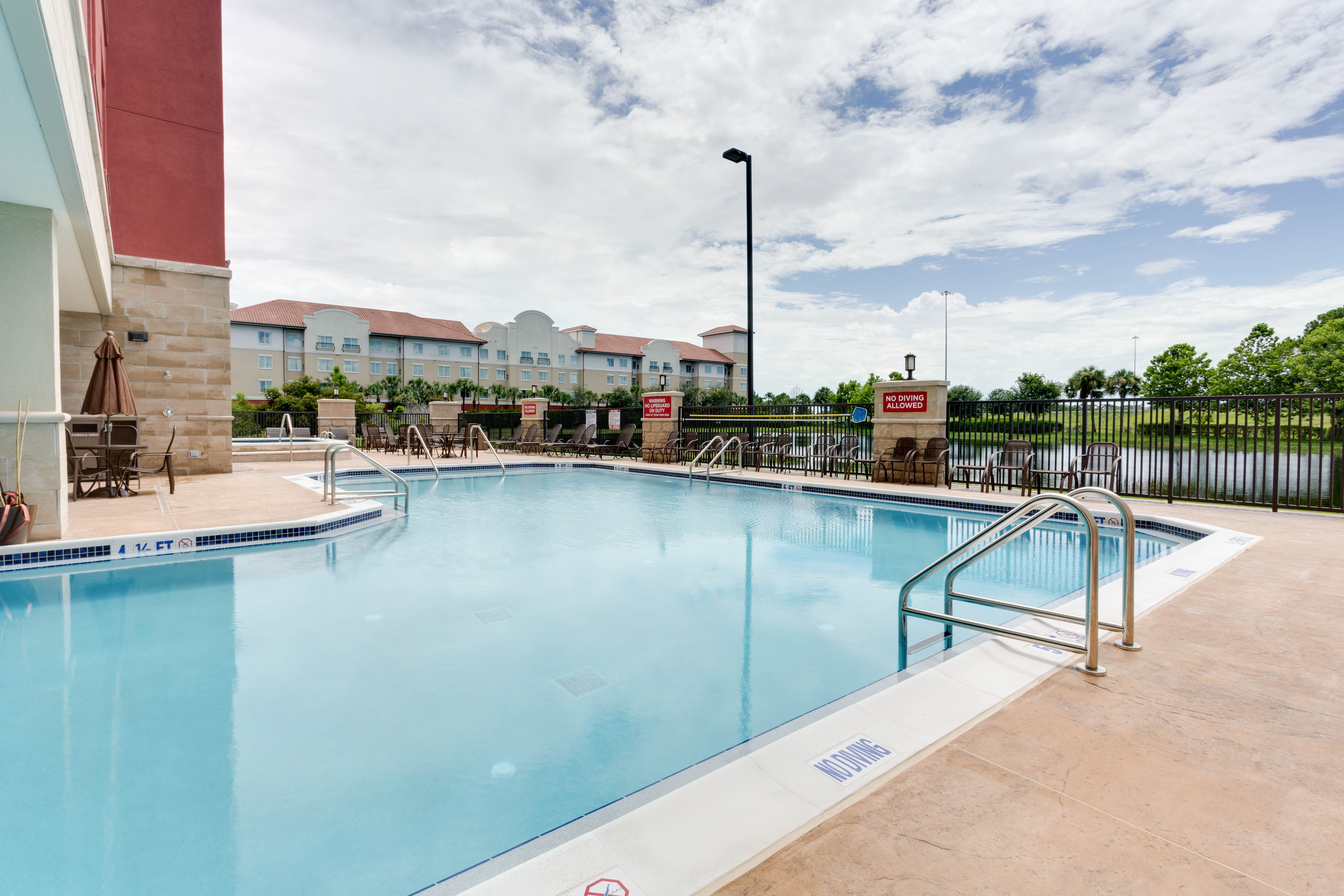 Drury Inn & Suites Fort Myers Airport FGCU - Pool