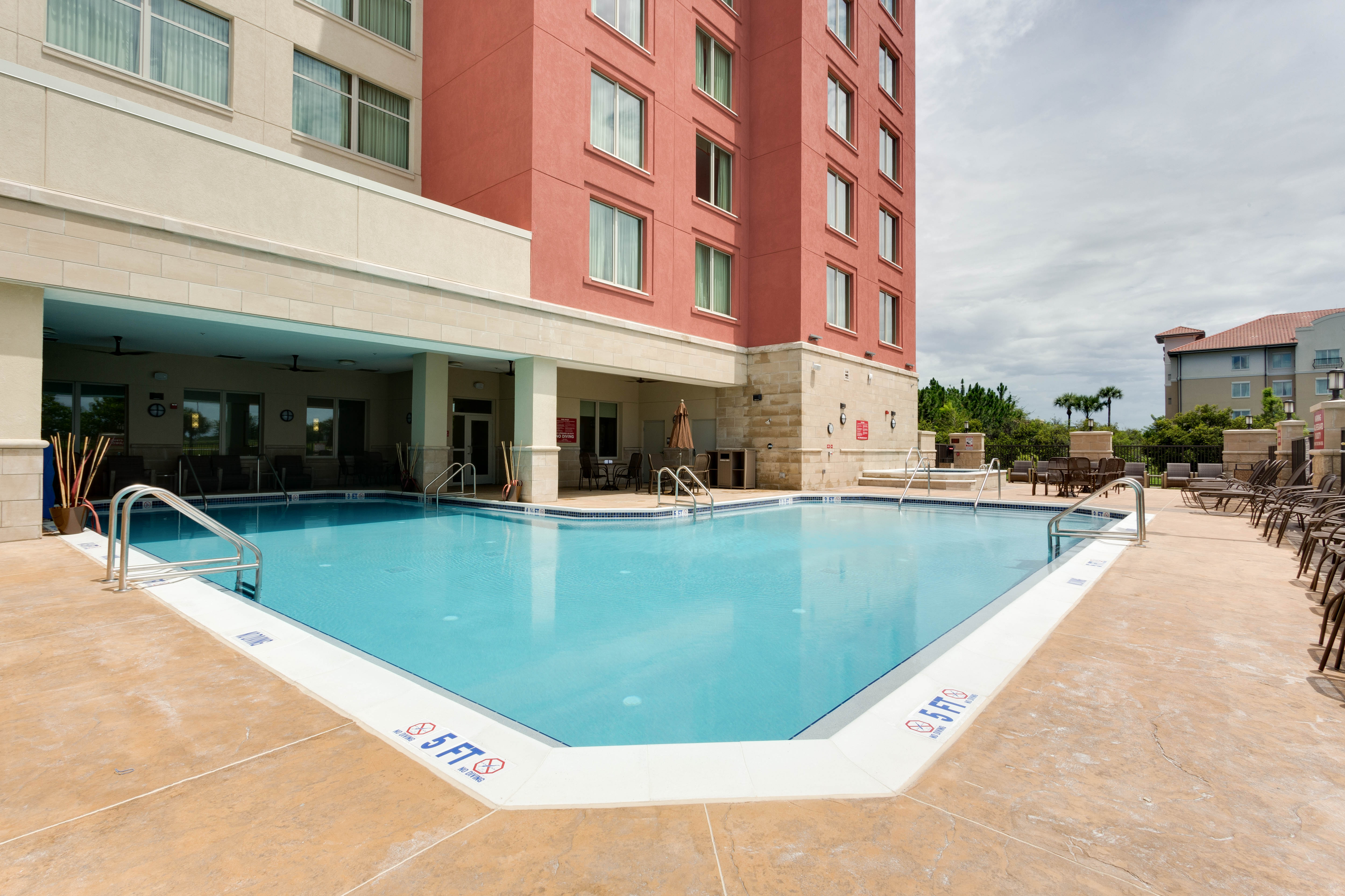Drury Inn & Suites Fort Myers Airport FGCU - Pool
