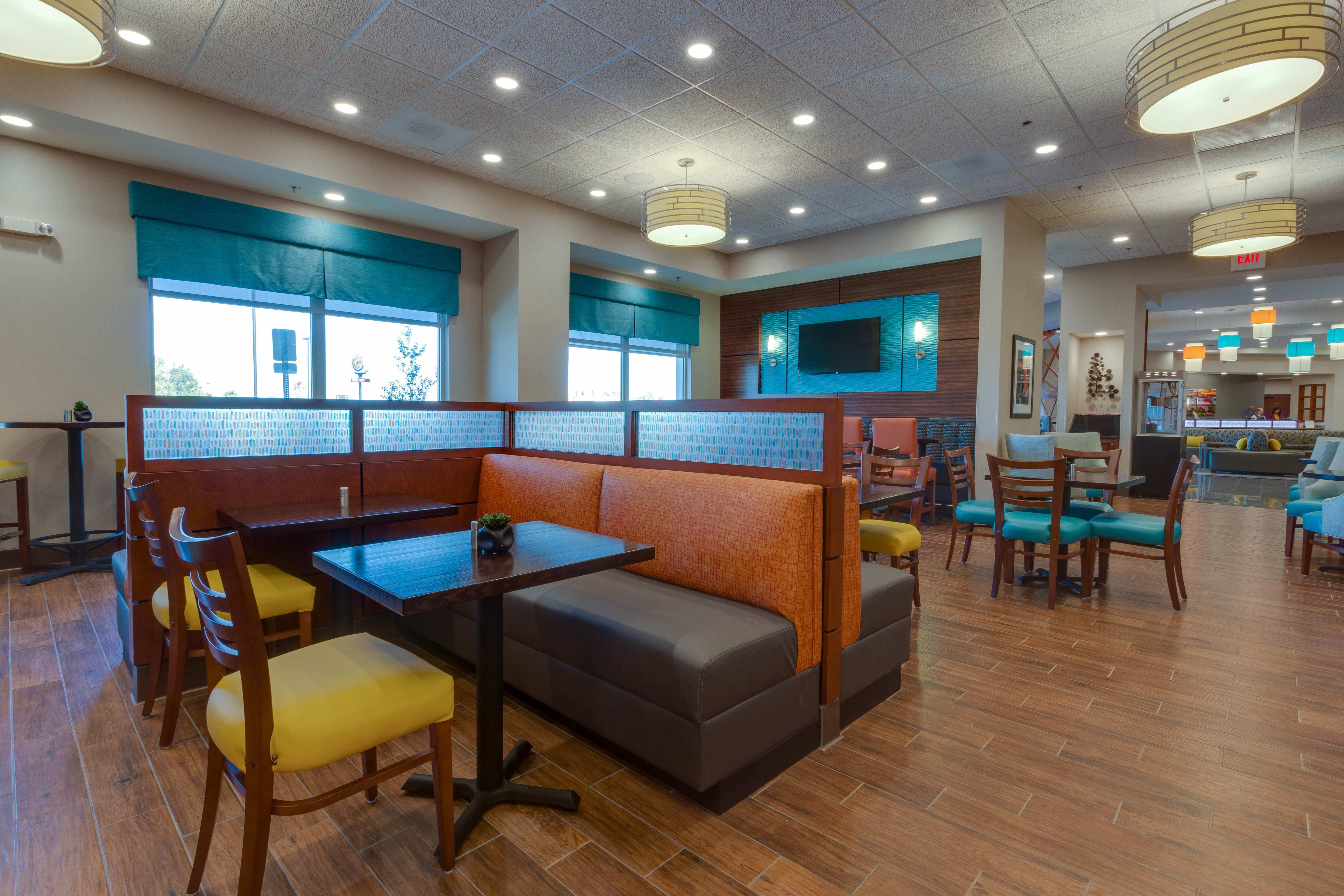 Drury Inn & Suites Gainesville - Dining Area