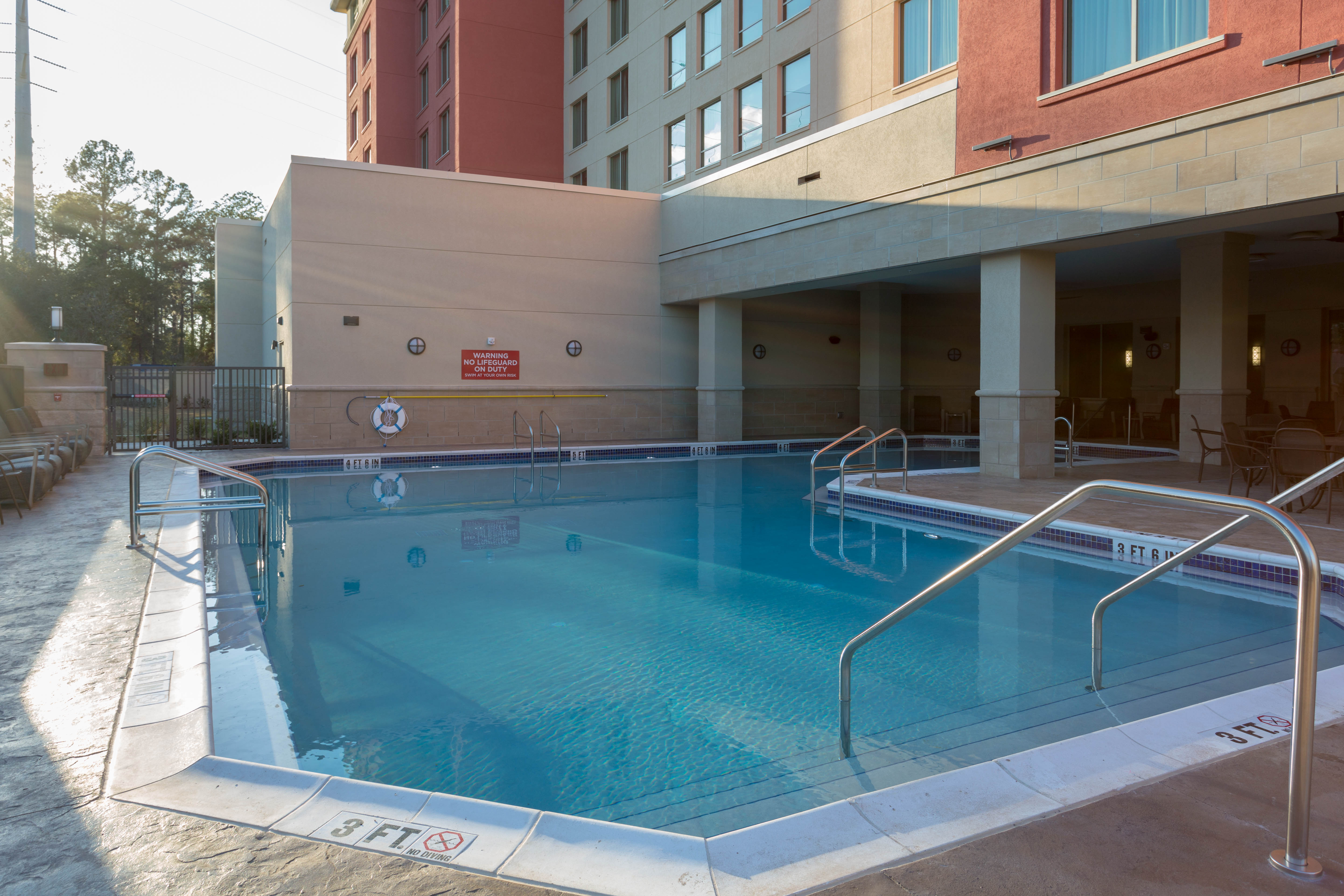Drury Inn & Suites Gainesville - Outdoor Pool