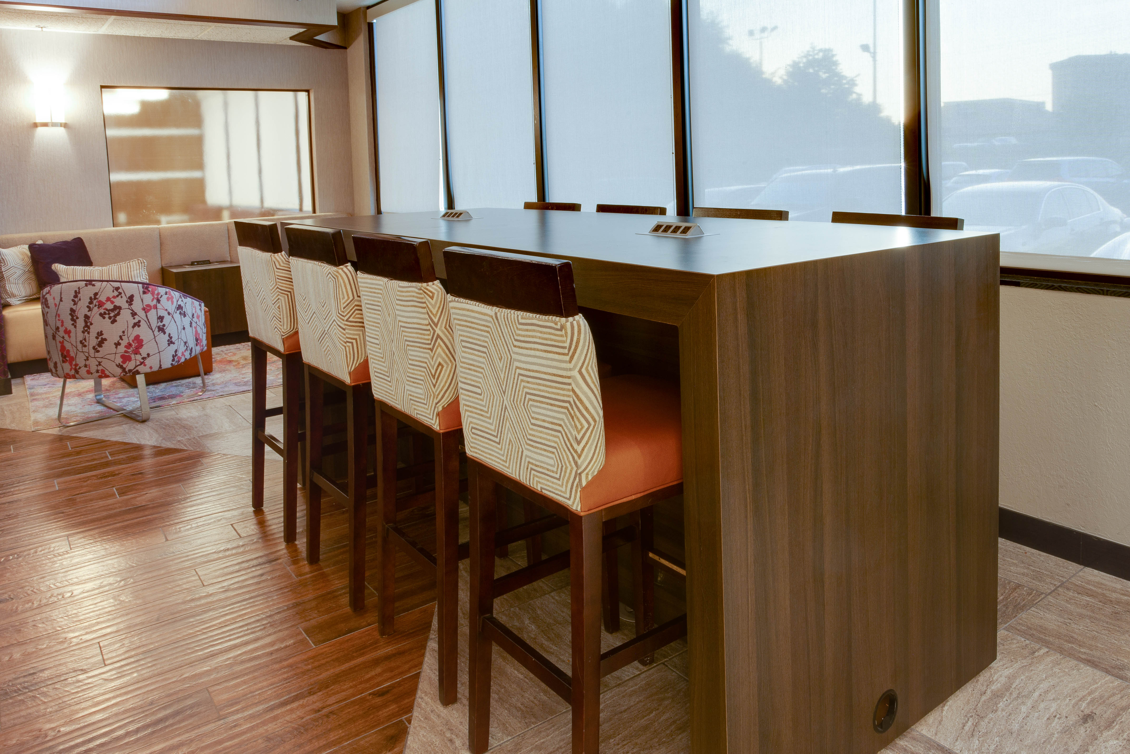 Drury Inn & Suites Louisville East - Lobby