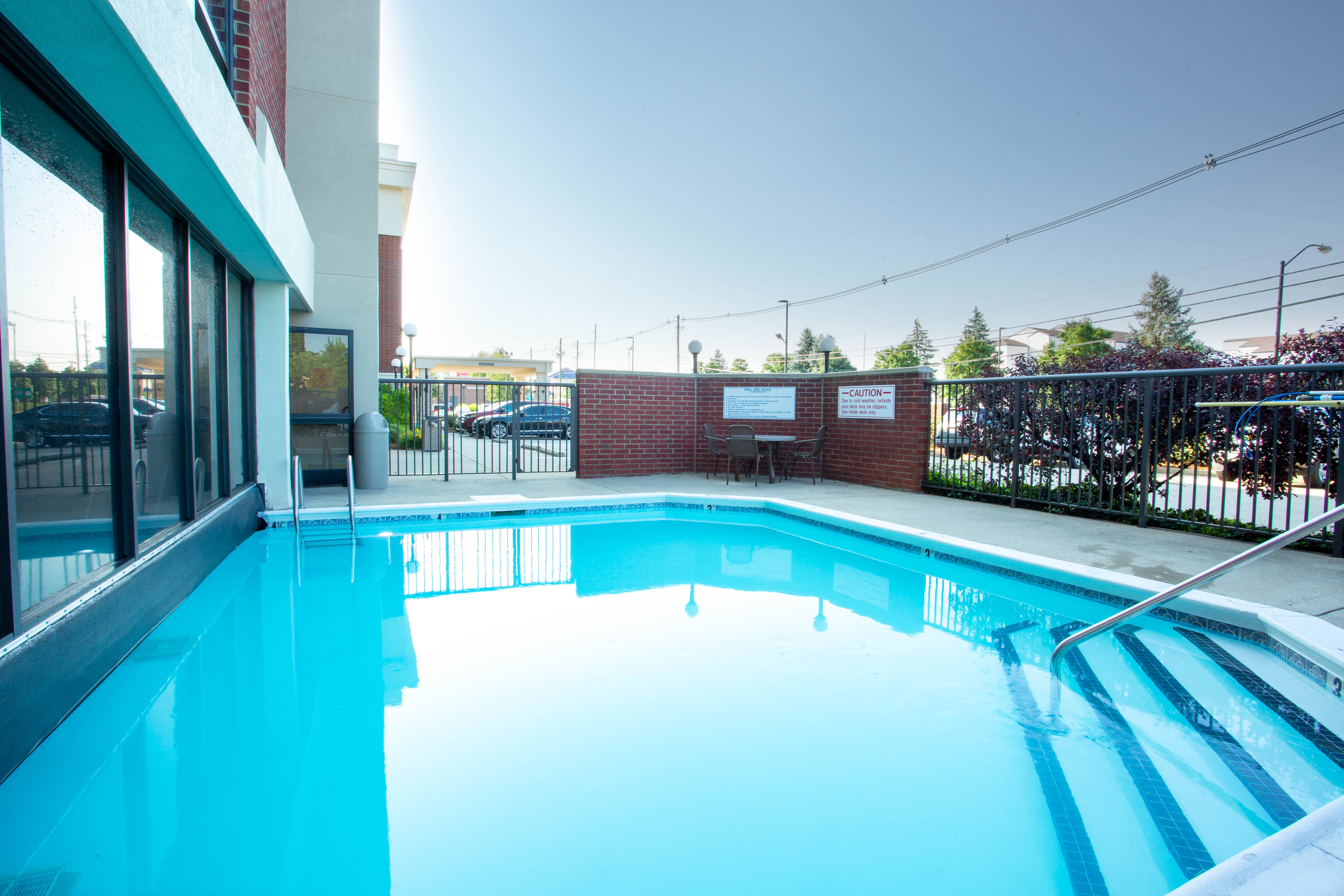 Drury Inn & Suites Louisville East - Indoor/Outdoor Pool