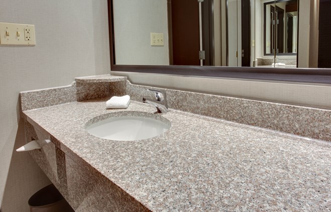 Drury Inn & Suites Louisville East - Bathroom