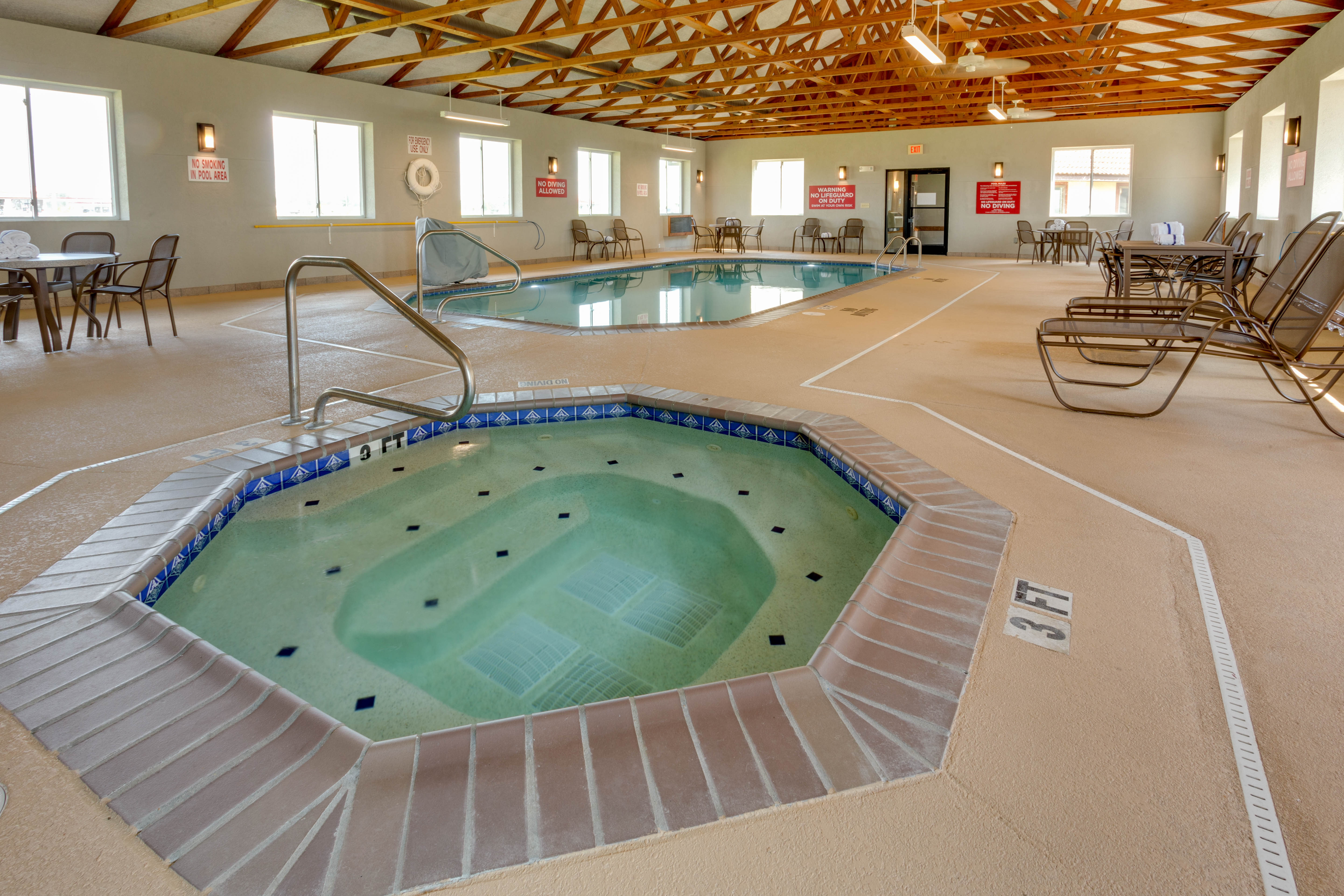 Drury Inn & Suites Hayti - Indoor Pool