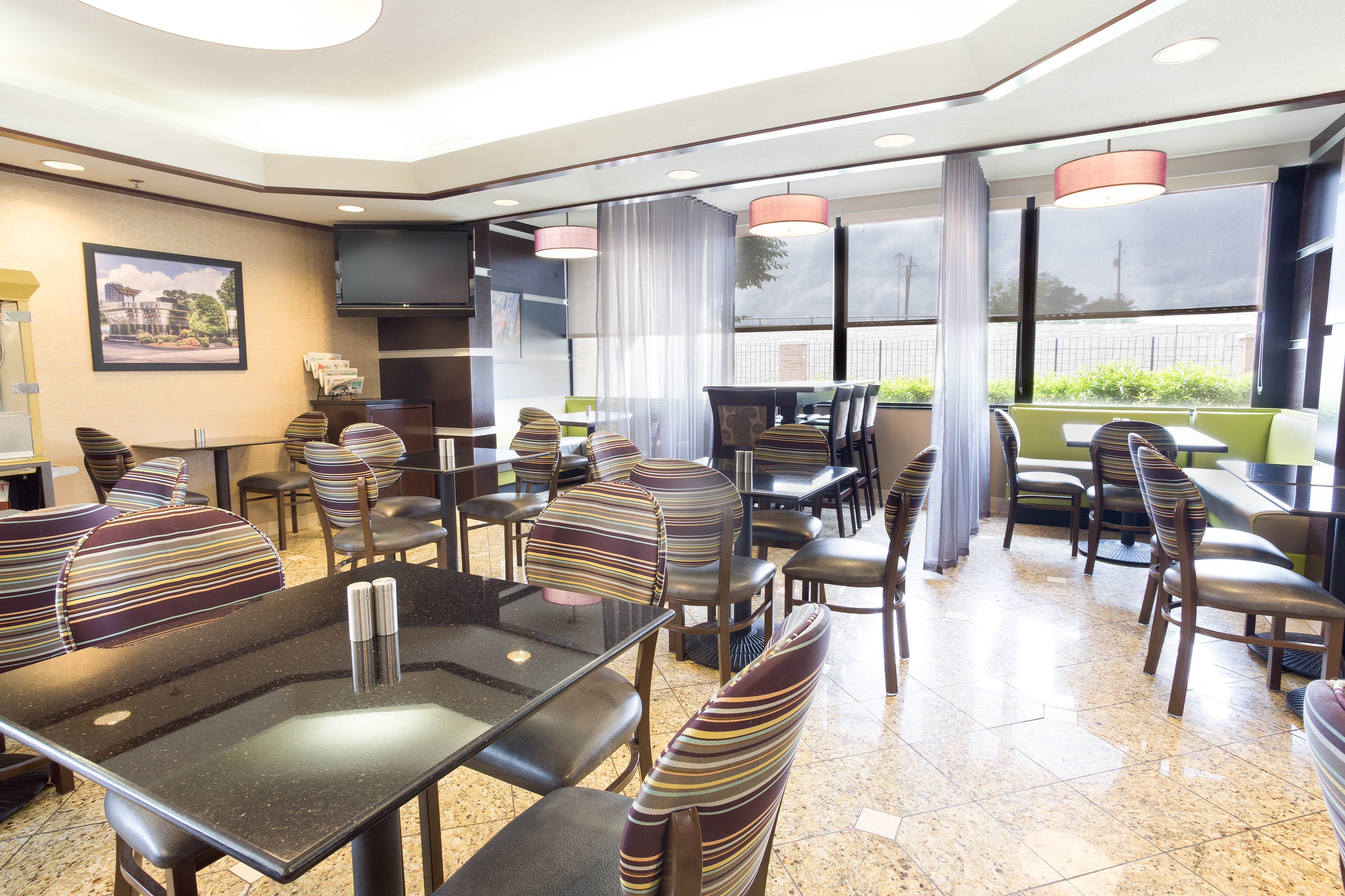 Drury Inn & Suites Atlanta Morrow - Dining Area