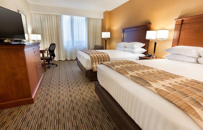 Drury Plaza Hotel Indianapolis Carmel - Deluxe Queen Guestroom