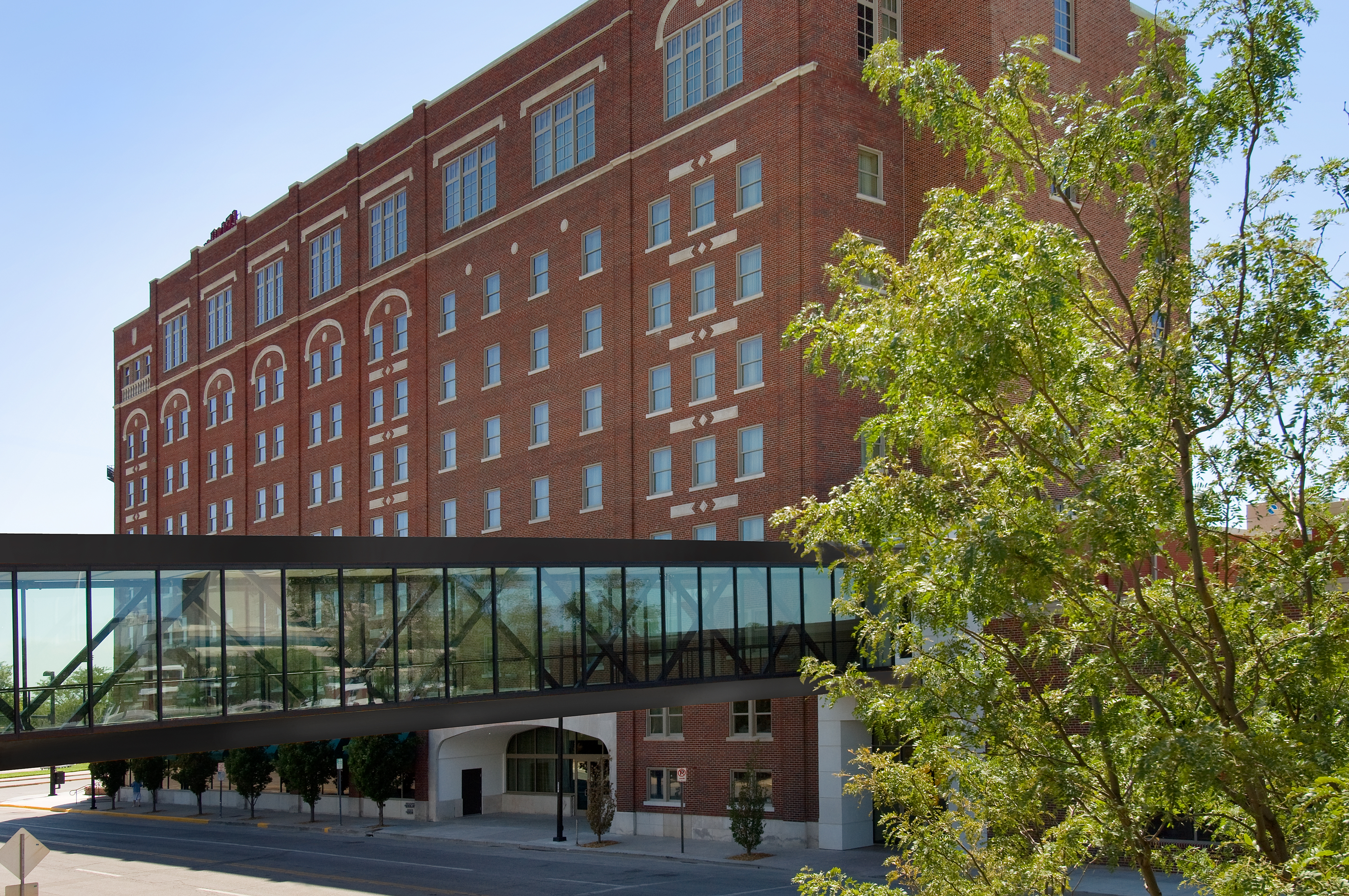 Drury Plaza Hotel Broadview Wichita - Drury Hotels