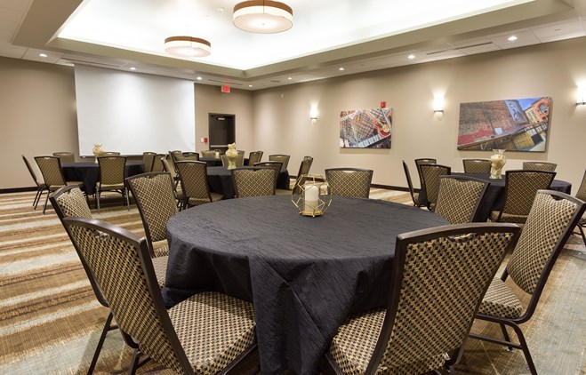 Drury Inn & Suites Louisville North - Meeting Space