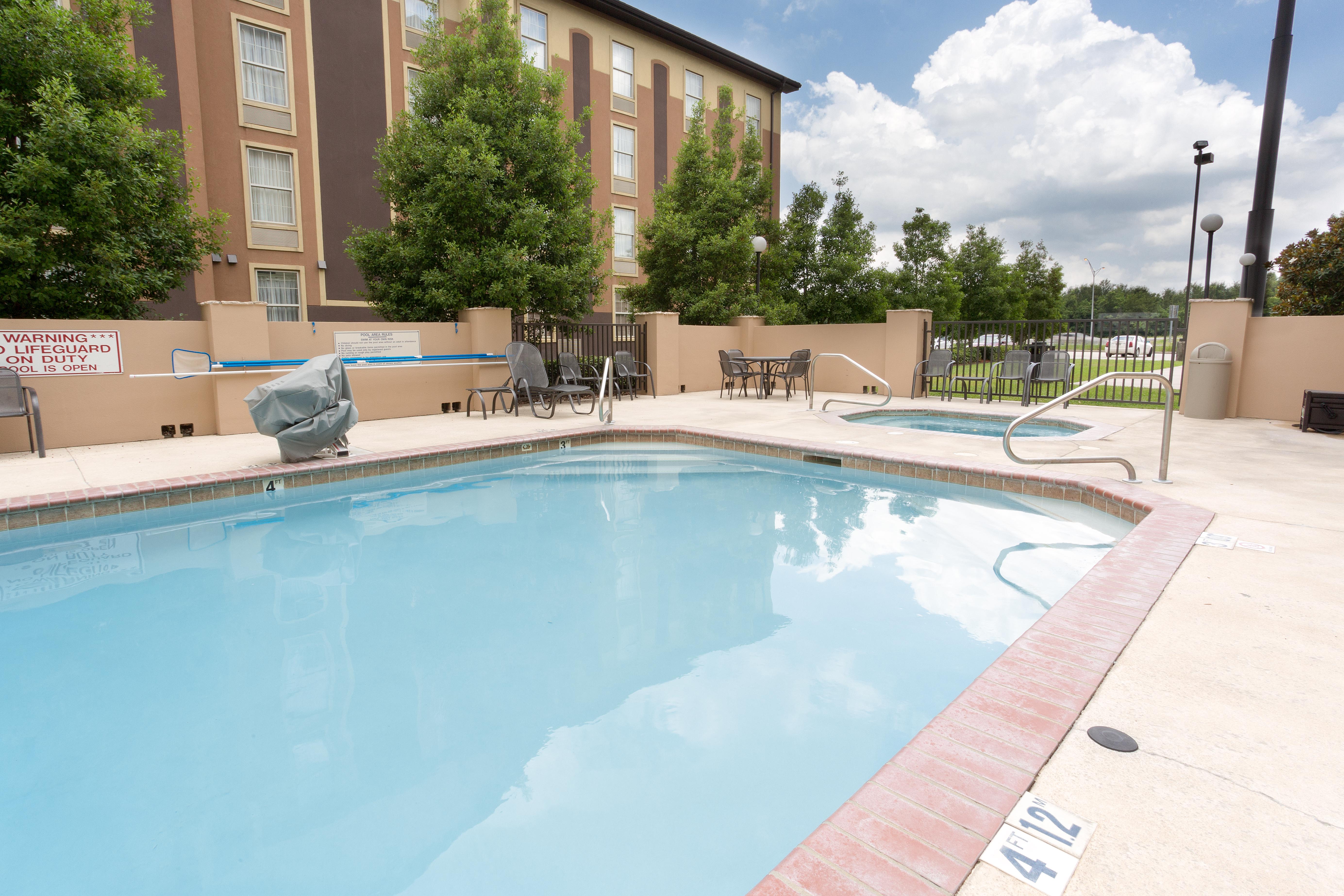 Drury Inn & Suites Lafayette - Outdoor Pool