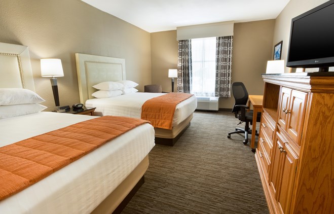 Drury Inn & Suites Lafayette - Deluxe Queen Guestroom