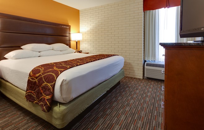 Drury Inn & Suites Denver near the Tech Center - Two-room Suite Guestroom