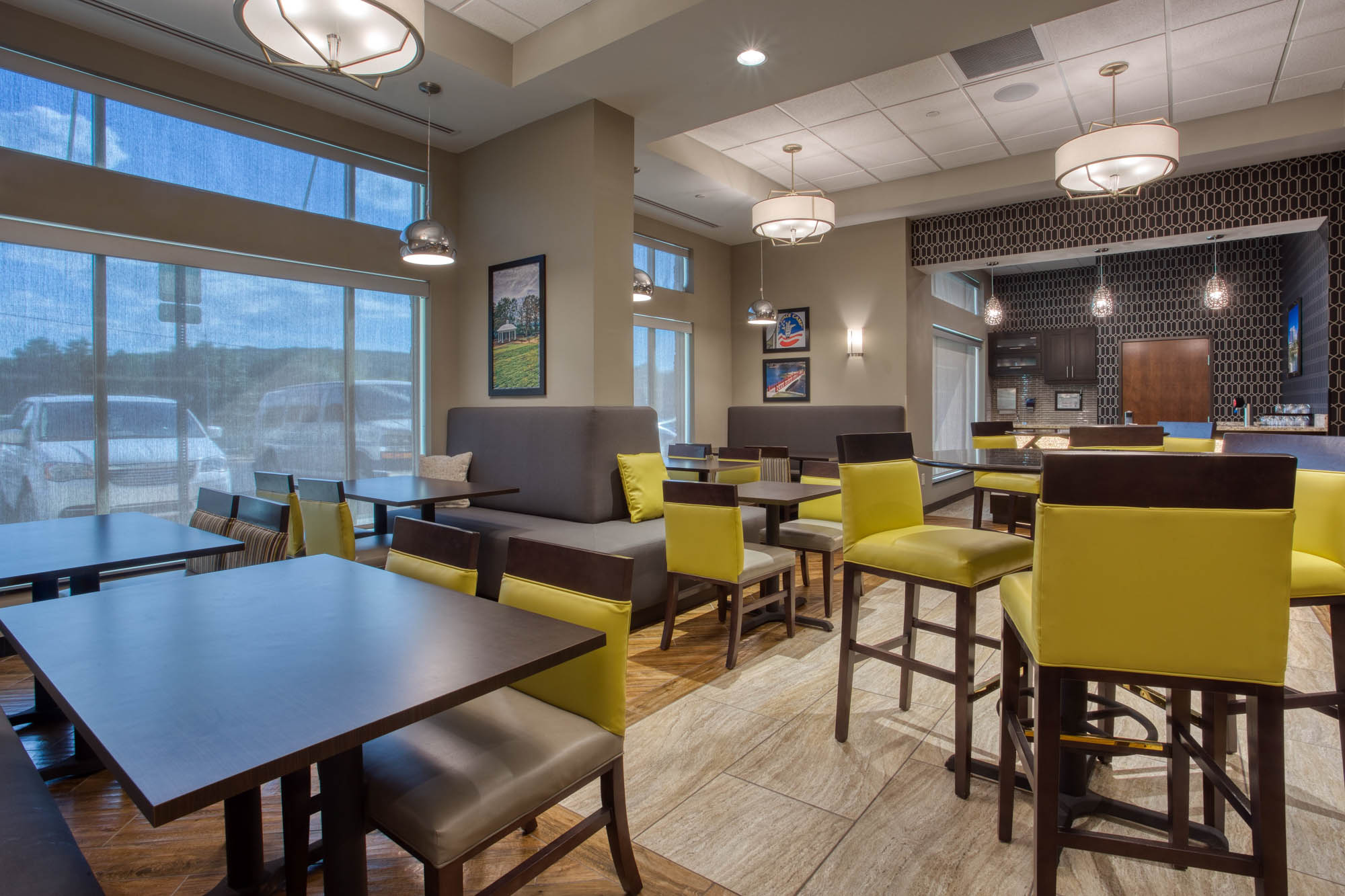 Drury Inn & Suites Huntsville - Dining Area