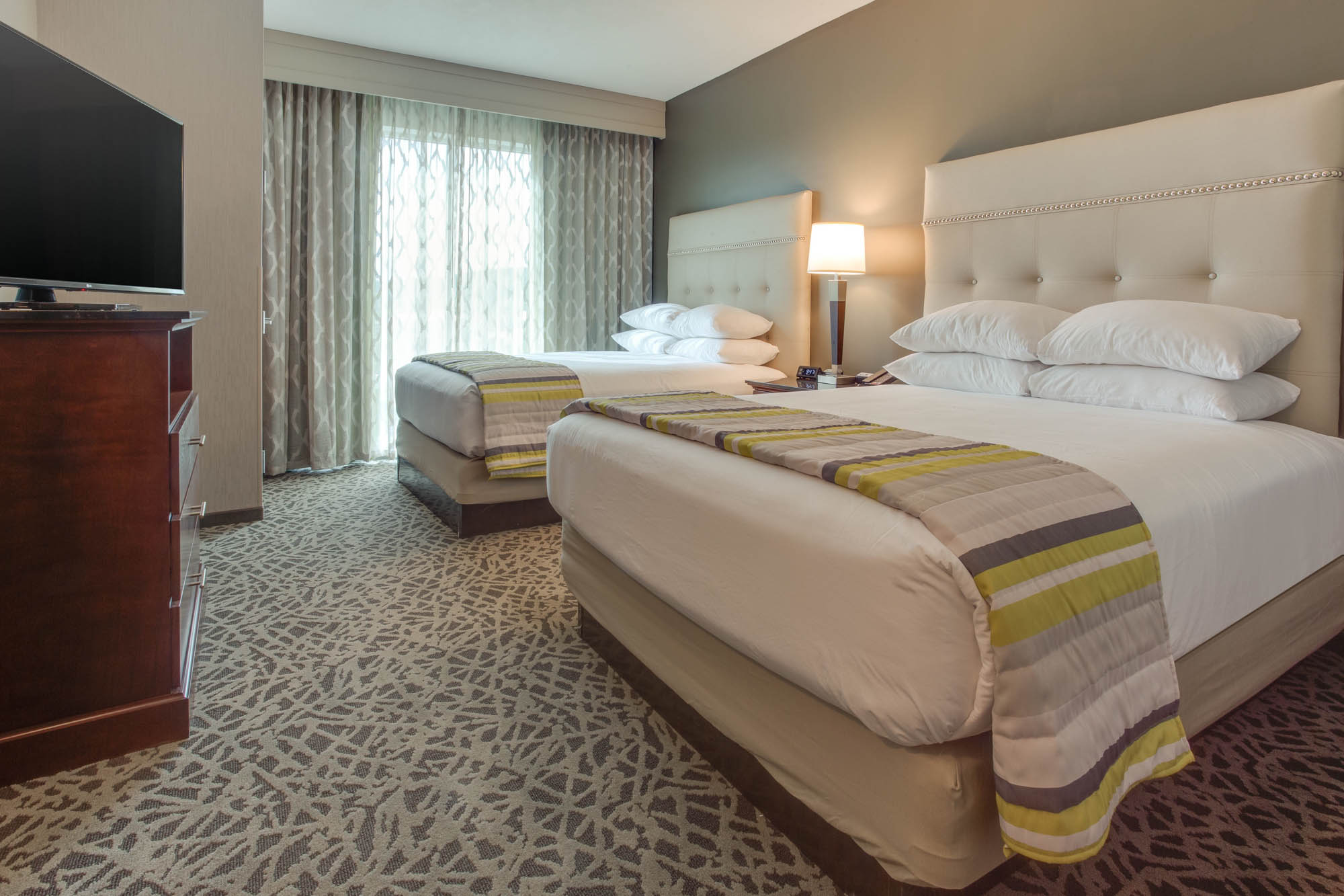 Drury Inn & Suites Huntsville - Two-room Suite Guestroom