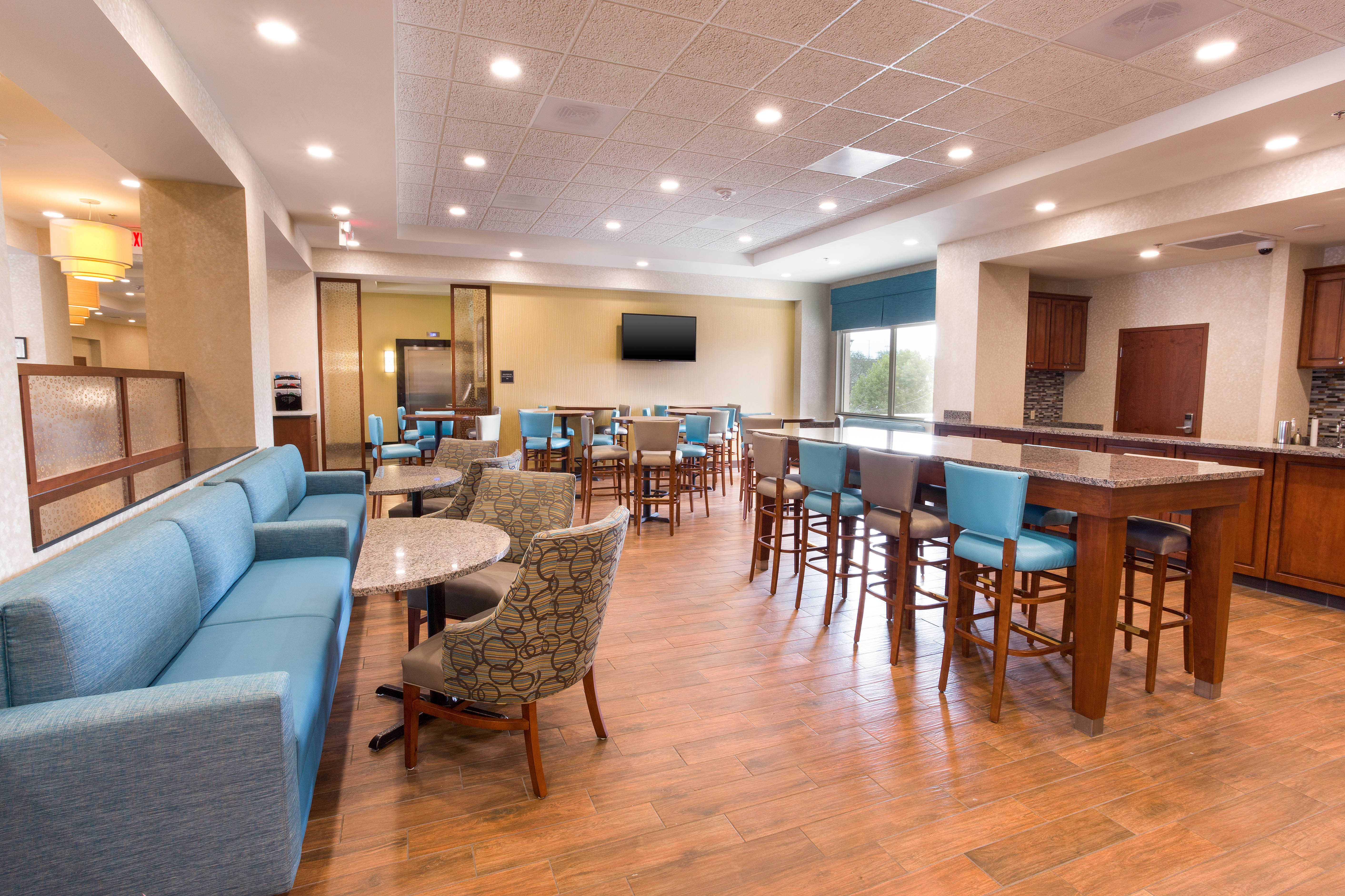 Drury Inn & Suites Brentwood - Dining Area