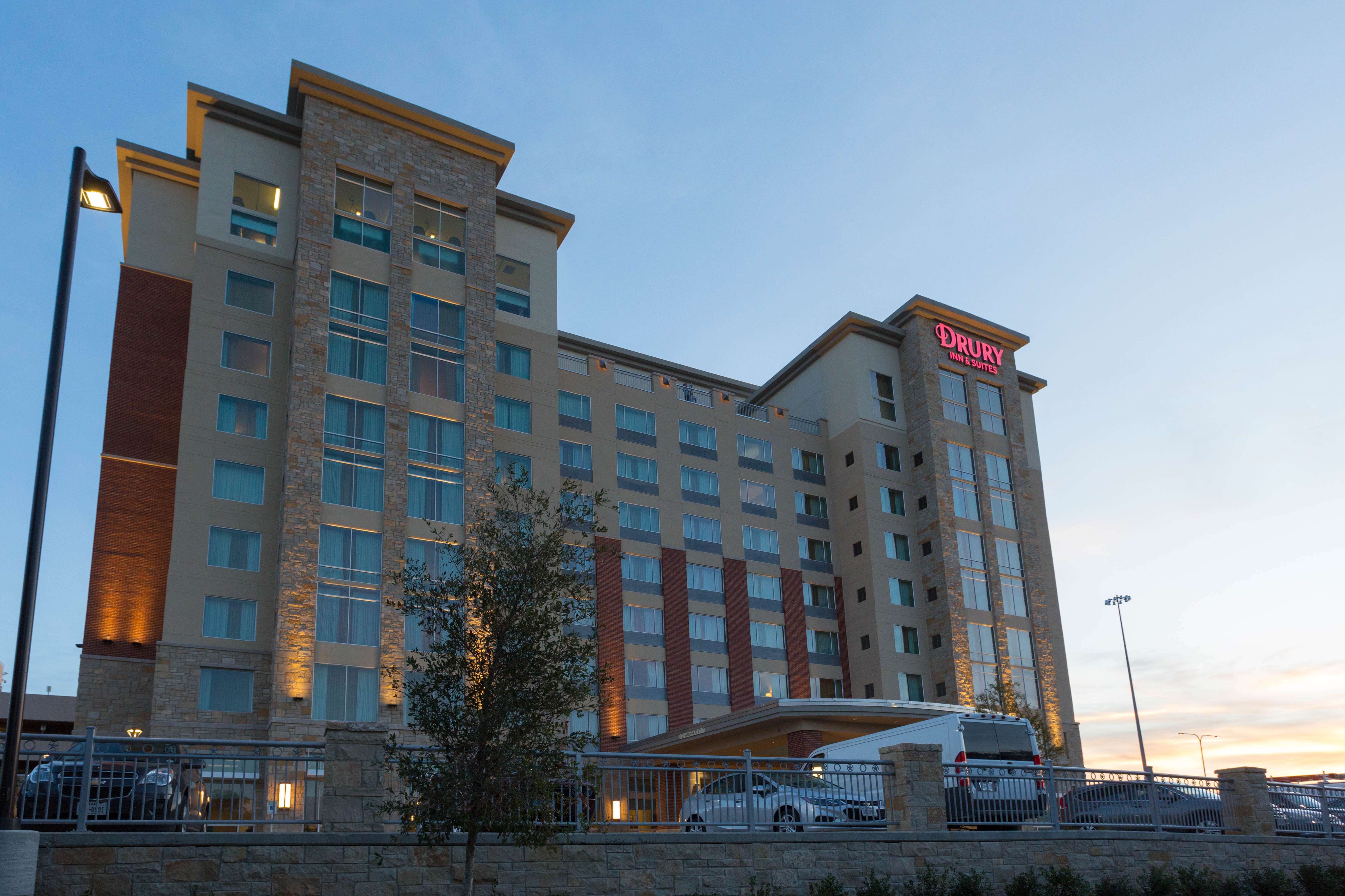Drury Inn & Suites Dallas Frisco - Exterior
