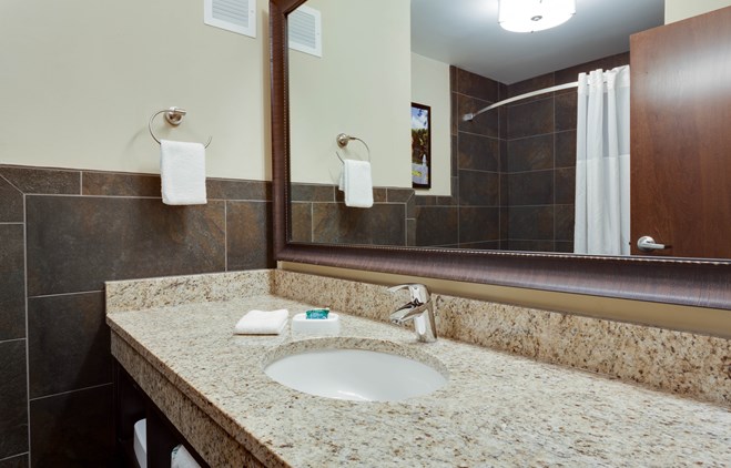 Drury Inn & Suites Dallas Frisco - Bathroom