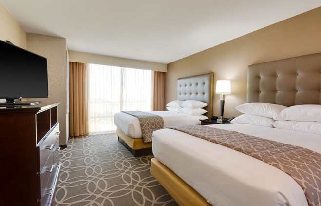 Drury Inn & Suites Dallas Frisco - Two-room Suite Guestroom