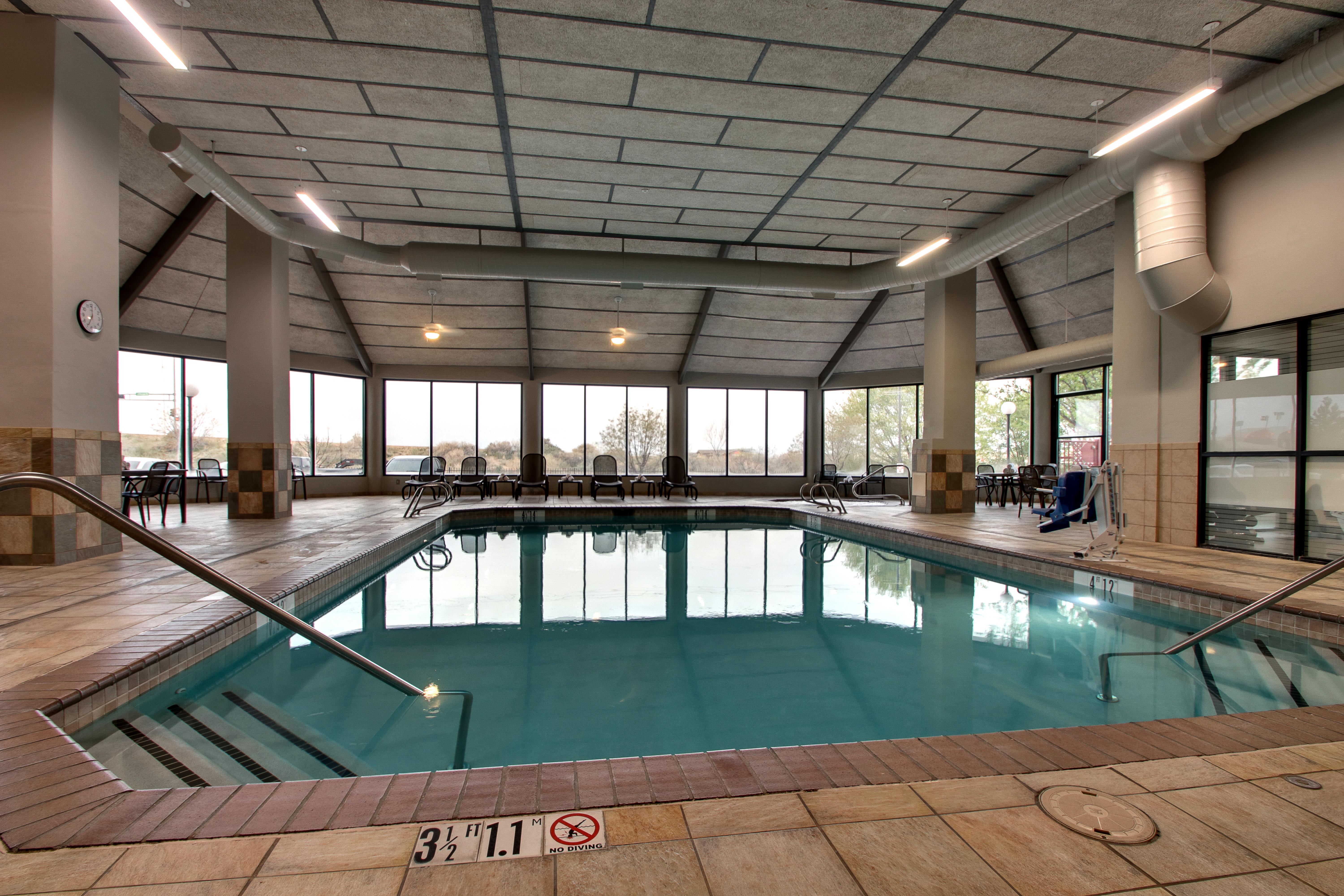Drury Inn & Suites Albuquerque - Indoor Pool