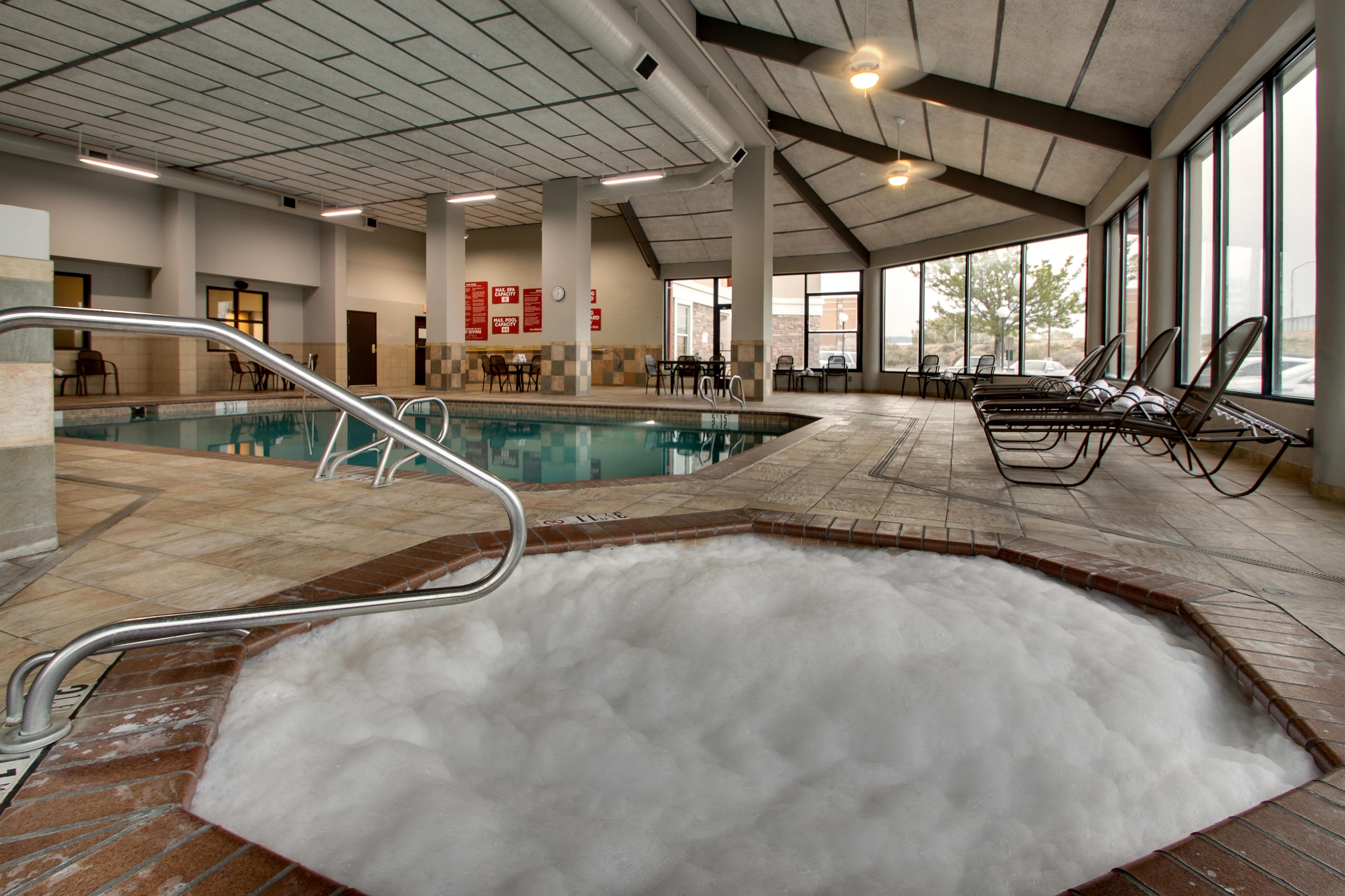 Drury Inn & Suites Albuquerque - Indoor Pool