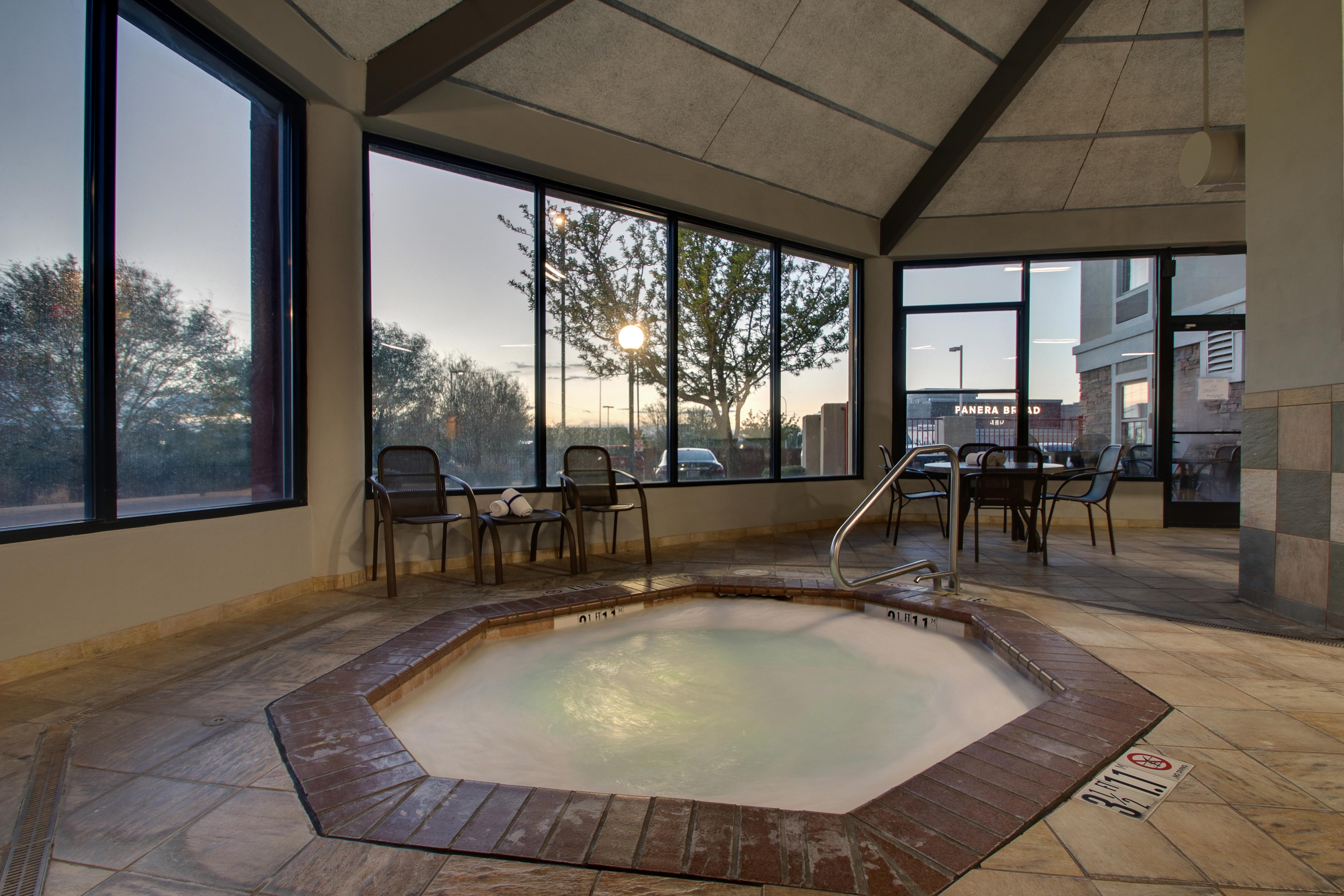 Drury Inn & Suites Albuquerque - Indoor Pool