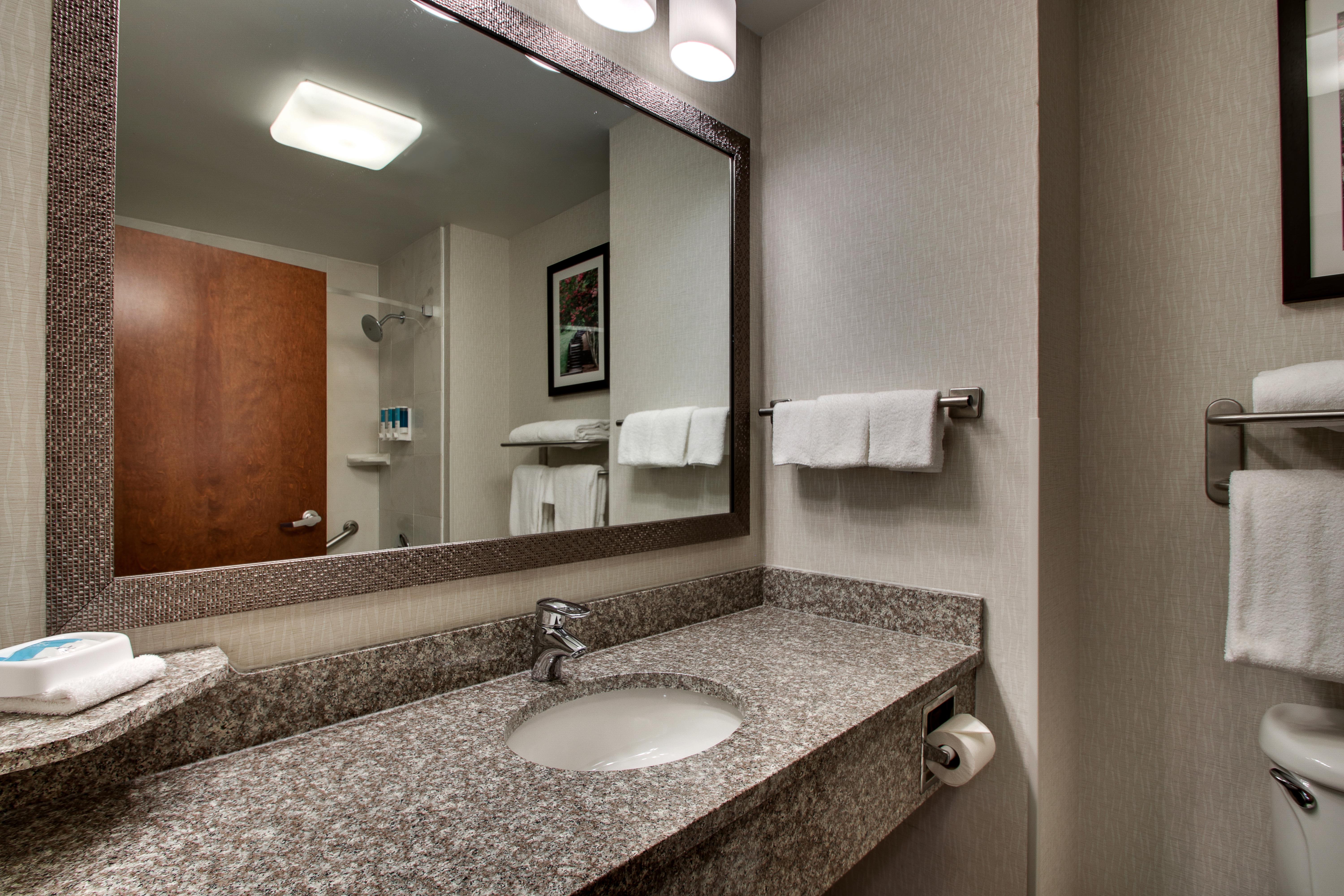 Drury Inn & Suites Charlotte Northlake - Drury Hotels