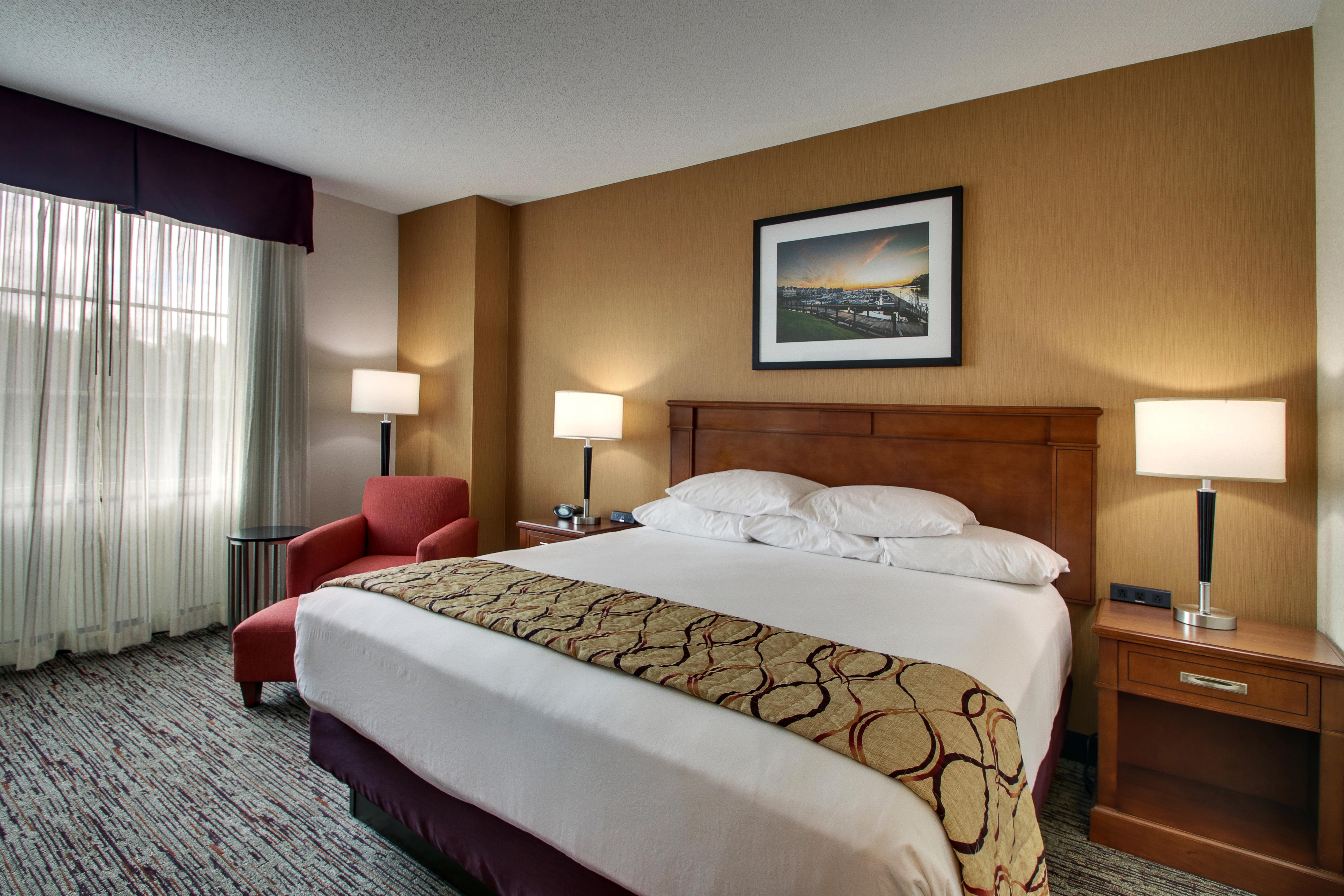 Drury Inn & Suites Charlotte Northlake - Drury Hotels