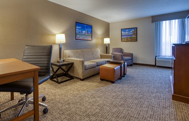 Drury Inn & Suites Fairview Heights - Two-room Suite