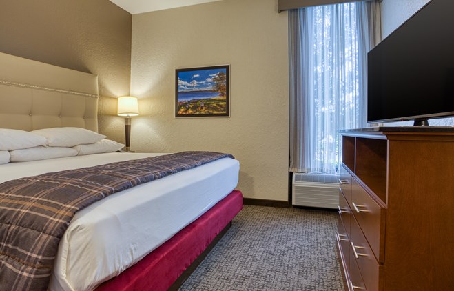 Drury Inn & Suites Fairview Heights - Two-room Suite Guestroom