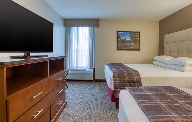 Drury Inn & Suites Fairview Heights - Suite with 2 Queen Beds