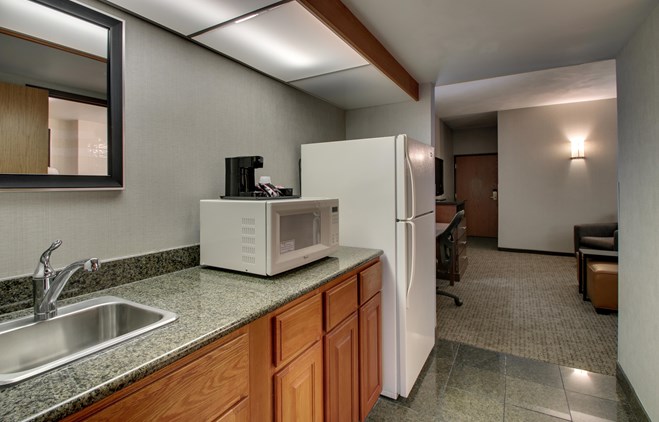 Drury Inn & Suites San Antonio Northeast Medical Center - Two-room Suite Guestroom