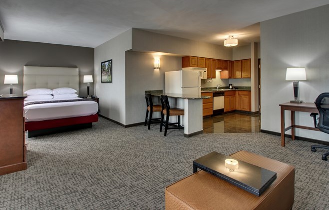Drury Inn & Suites San Antonio Northeast Medical Center - Queen Kitchen Guestroom