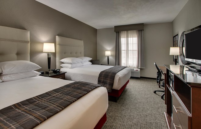 Drury Inn & Suites San Antonio Northeast Medical Center - Deluxe Queen Guestroom