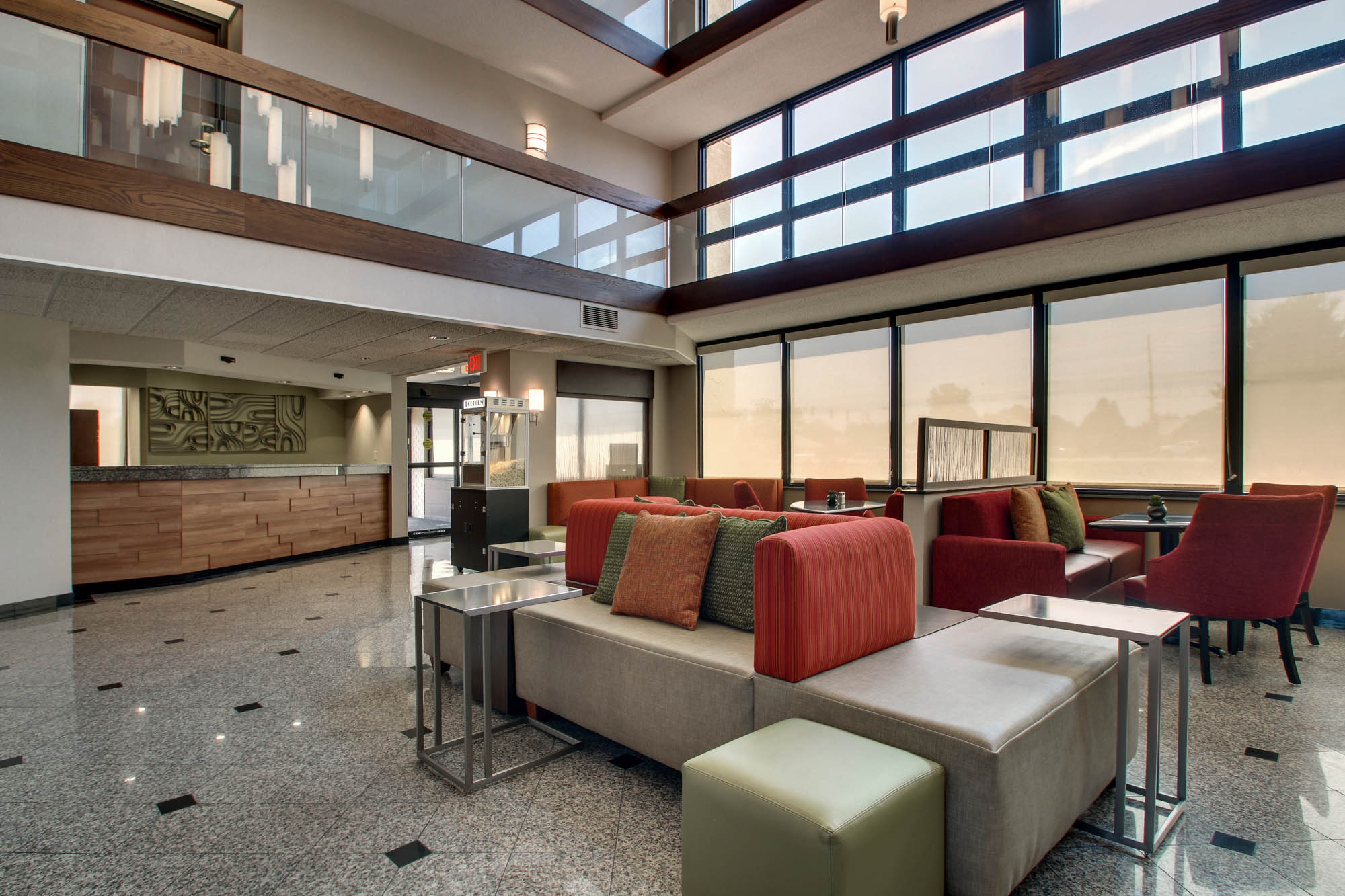 Drury Inn & Suites Evansville East - Lobby