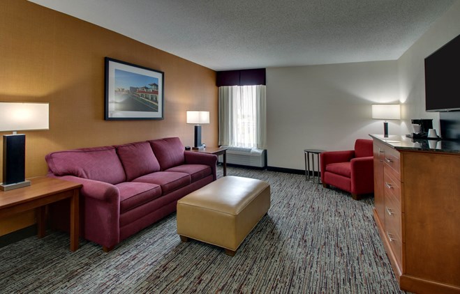 Drury Inn & Suites Evansville East - King Suite