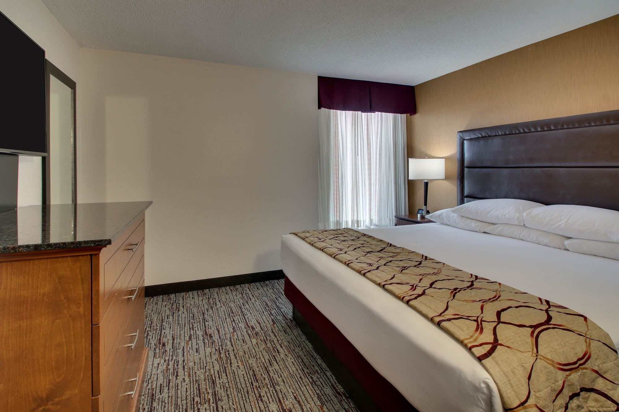 Drury Inn & Suites Evansville East - King Suite